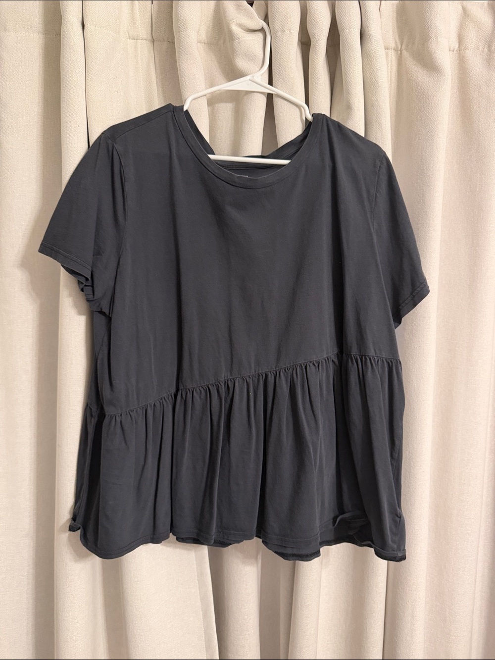GAP Black Short Sleeve Peplum Tee